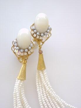 「tone（トーン）の【flua】【vintage accessory】ブライダル 2way  ヴィンテージ ビーズ細小タッセル イヤリング（イヤリング、ゴールド系）」を使った、flua vintageさん（レディース・152cm）の秋コーディネート