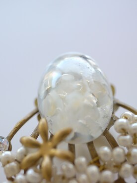 「tone（トーン）の【flua】【vintage accessory】ヴィンテージ  オパール ビーズ刺繍 ピアス（ピアス（両耳用）、ゴールド系）」を使った、flua vintageさん（レディース・152cm）の秋コーディネート