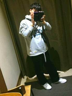 「BLUE BLUE（ブルーブルー）のアイテム（パーカー）」を使った、mutchanさん（メンズ・166cm）の冬コーディネート
