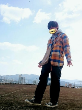 「BLUE BLUE（ブルーブルー）のアイテム（パーカー）」を使った、mutchanさん（メンズ・166cm）の冬コーディネート
