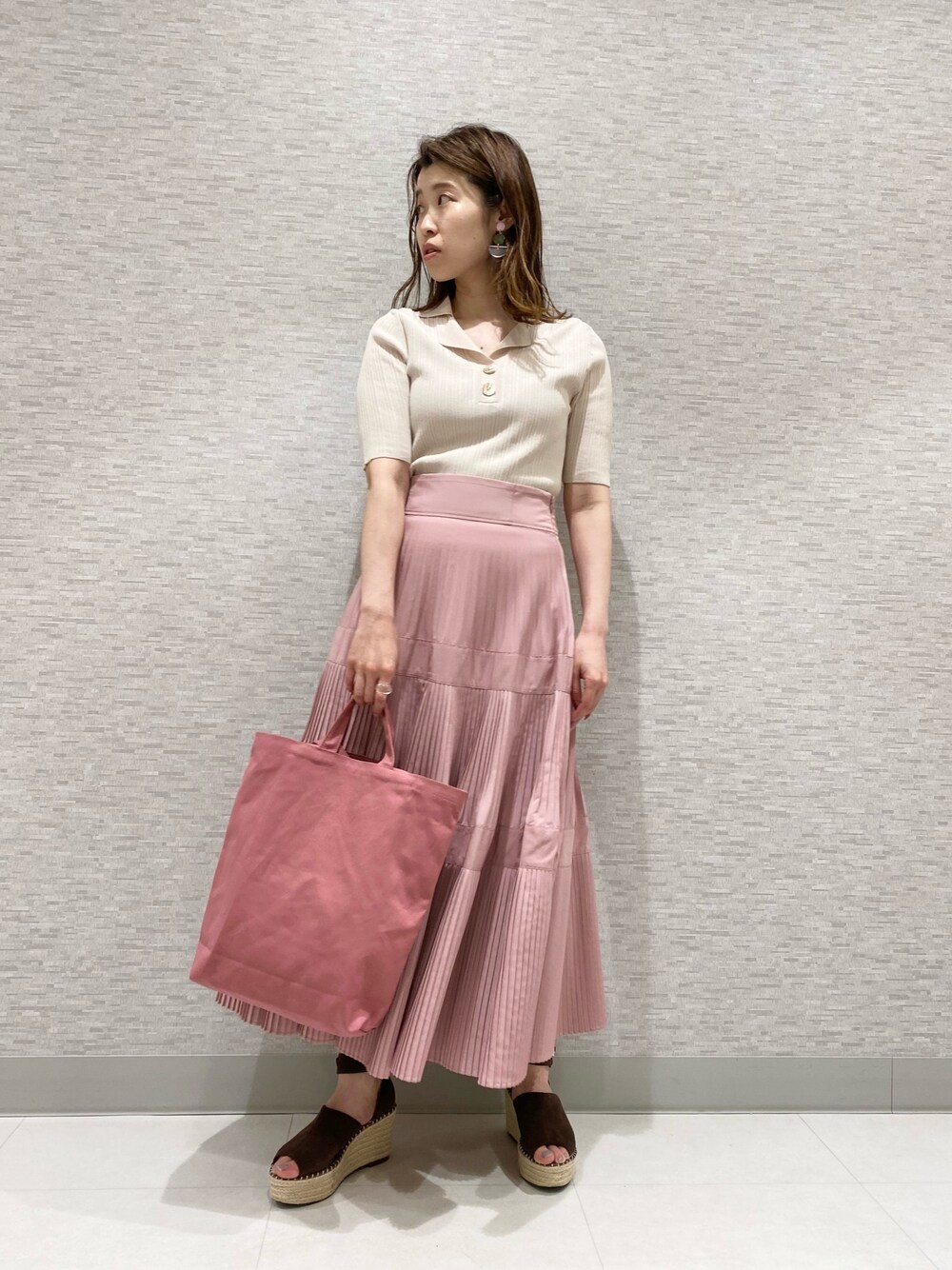 MAYUKO(JILLSTUART_Officialスタッフコーデ)｜JILLSTUARTのスカートを