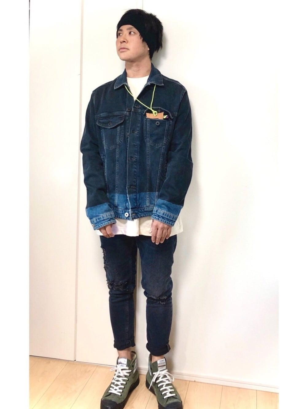 ZARAのアイテムを使った「デニムセットアップ」のメンズ人気