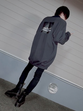 「DRESSEDUNDRESSED（ドレスドアンドレスド）のアイテム（スウェット）」を使った、土御門さん（メンズ・176cm）の秋コーディネート
