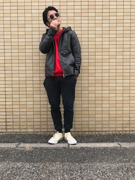 「アイラブCONVERSE」｜「アイテム（スウェット）」を使った、すっぴーさん（メンズ・174cm）の冬コーディネート