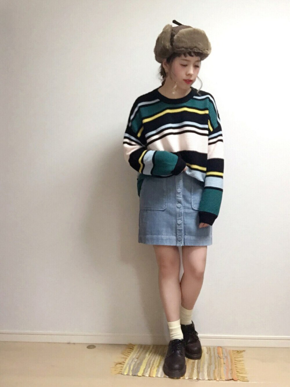 「フライトキャップ、ファー帽子、ゆるニット、ボーダートップス、80s、コーデュロイ、タイトスカート、merry jenny、レトロ、Dr.Martens」｜「ehka sopoのアイテム（帽子、ブラウン系）」を使った、☆★gizmo★☆さん（レディース・159cm）の秋コーディネートの1枚目の写真