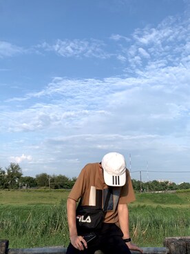 「5（ファイブ）のアイテム（スラックス）」を使った、哈さん（メンズ・180cm）の秋コーディネート