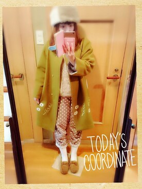 「POU DOU DOU（プードゥドゥ）のアイテム（チェスターコート）」を使った、ユーリさん（レディース・152cm）の冬コーディネート
