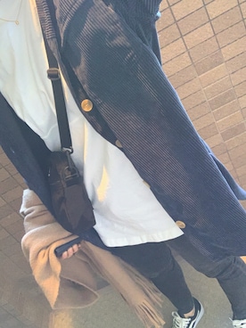 「TODAYFUL（トゥデイフル）のコーデュロイシャツ（シャツ/ブラウス）」を使った、さるちゃわさん（レディース・160cm）の春コーディネート
