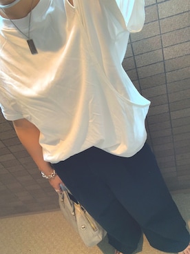 「スリット」｜「アイテム（チノパンツ）」を使った、さるちゃわさん（レディース・160cm）の夏コーディネート