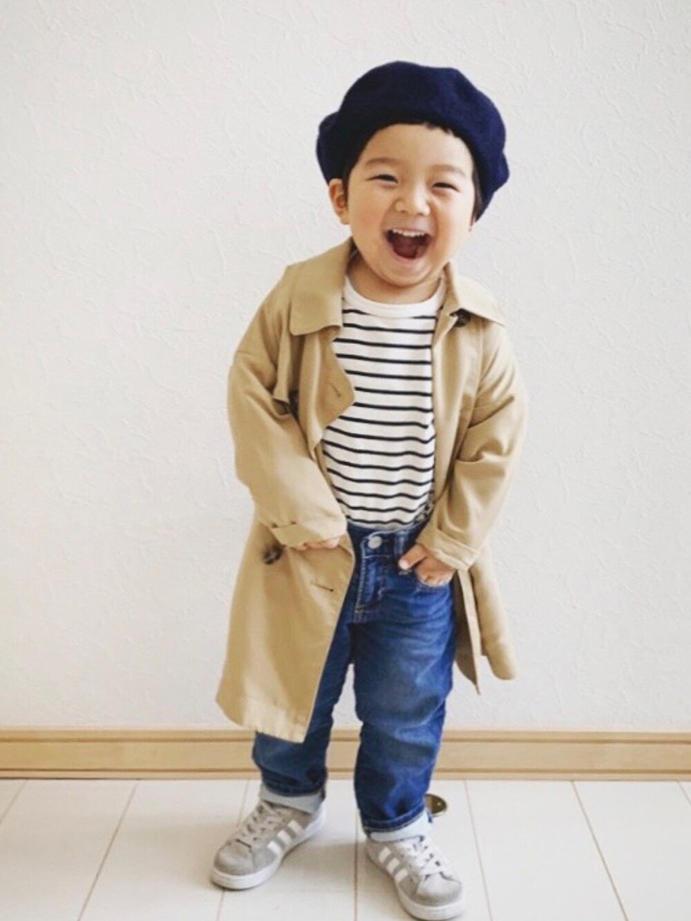 「春コーデ、カジュアルコーデ、男の子、キッズコーデ、2歳、おしゃれさんと繋がりたい、シンプルコーデ、デニムパンツ、kids、男の子コーデ」｜「SHIPSのBARET:ベレー帽（ハンチング/ベレー帽、ブルー系）」を使った、kana.rさん（キッズ・90cm）の春コーディネートの1枚目の写真