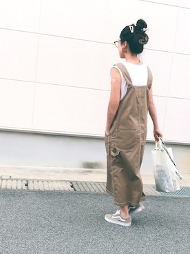 「オールドスクール」｜「アイテム（ジャンパースカート）」を使った、めそさん（レディース・157cm）の秋コーディネート