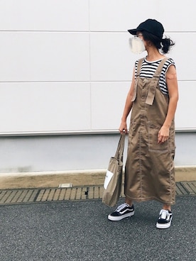 「オールドスクール」｜「アイテム（ジャンパースカート）」を使った、めそさん（レディース・157cm）の秋コーディネート