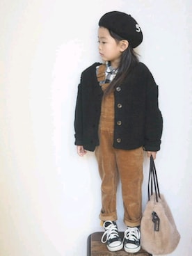 「アイテム（サロペット/オーバーオール、イエロー系）」を使った、cocomaru.さん（キッズ・100cm）の冬コーディネート