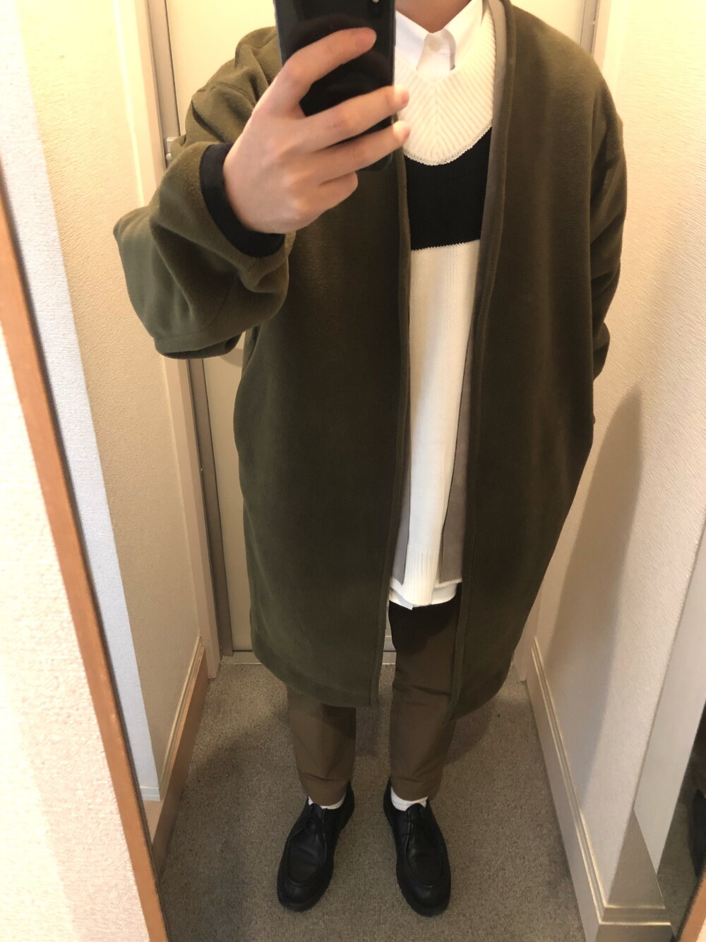 「シンプルコーデ、カジュアル、ビッグシルエット、シンプル、今日のコーデ、カーディガン、おしゃれさんと繋がりたい」｜「UNITED TOKYOのPOLARTECボアフリースロングカーディガン/ビッグシルエット/セットアップ（ノーカラージャケット、グリーン系）」を使った、tAKEHIrOさん（メンズ・172cm）の冬コーディネートの1枚目の写真
