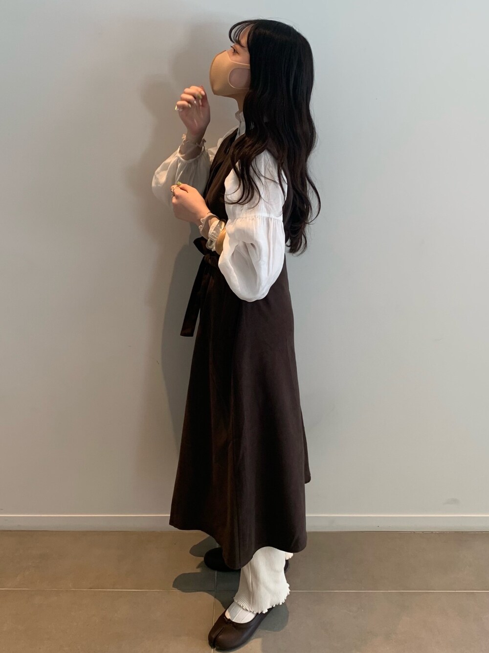 「休日コーデ、シンプル、プチプラコーデ、淡色コーデ」｜「RETRO GIRLのアイテム（その他パンツ、ホワイト系）」を使った、r i i さん（レディース・153cm）の春コーディネートの1枚目の写真