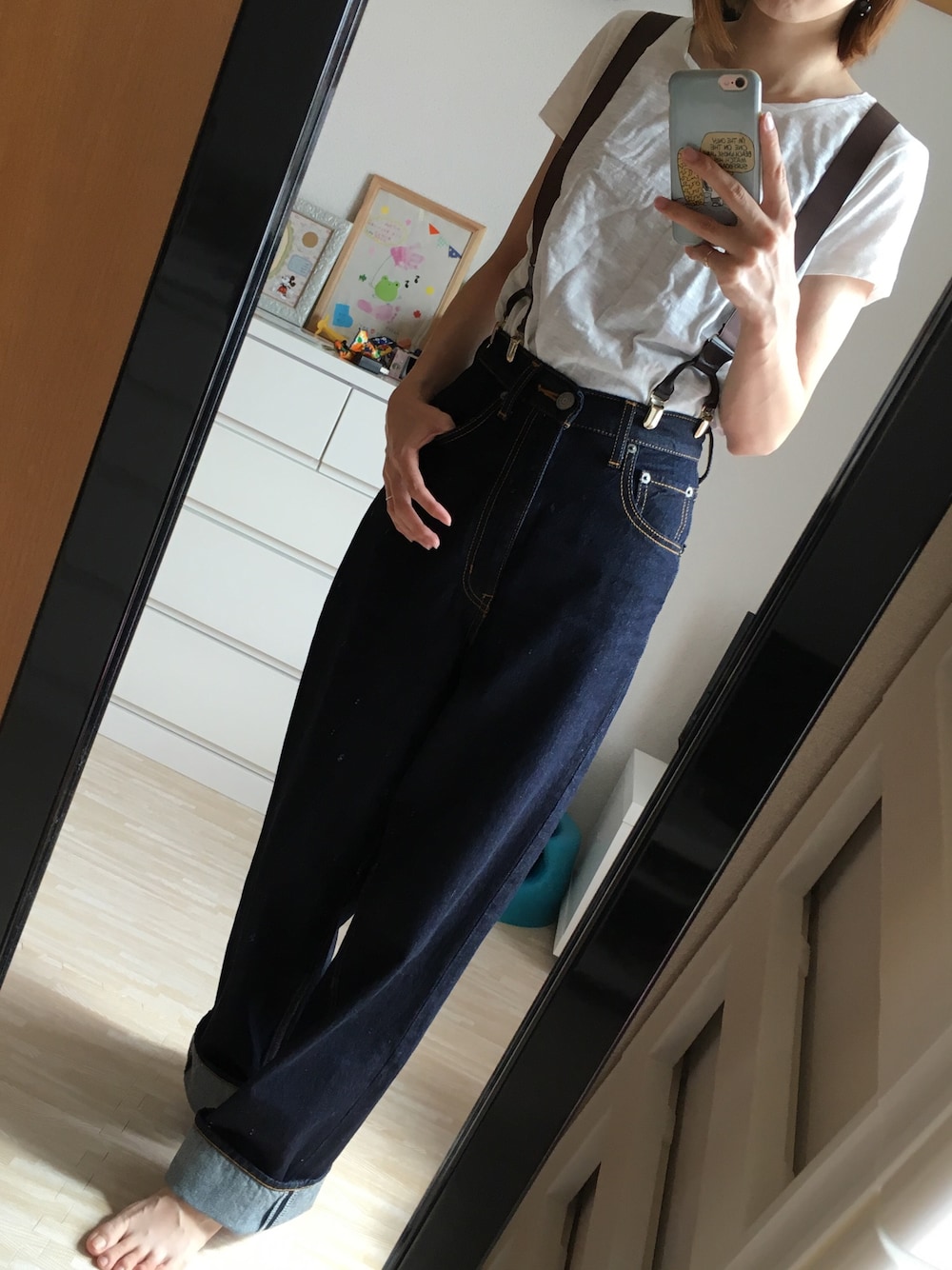 「ママコーデ、ママファッション、カジュアル、カジュアルコーデ、もこもこサンダル」｜「TODAYFULのUesful U ネックＴシャツ（Tシャツ/カットソー、ホワイト系）」を使った、☺︎723さん（レディース・156cm）の秋コーディネートの1枚目の写真