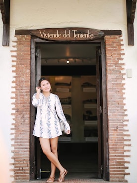 「Something Borrowed（サムシングボロウド）のアイテム」を使った、Lizzy Alquizarさん（レディース・161cm）の秋コーディネート