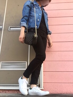 「ホワイトスニーカー」｜「アイテム（デニムジャケット）」を使った、kirariさん（レディース・148cm）の春コーディネート