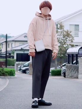 「INTER FACTORY（インターファクトリー）のWEARISTA Suzu × INTER FACTORY　ヨーク付きステッチパーカー（パーカー）」を使った、ヒロさん（メンズ・180cm）の秋コーディネート