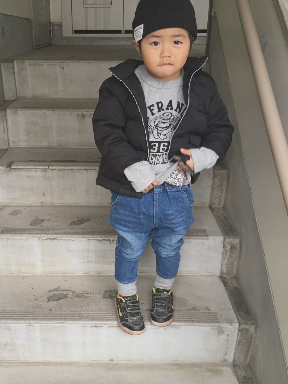 「たいち、キッズコーデ、3歳」｜「BREEZEのアイテム（デニムパンツ、ブルー系）」を使った、yu___☺︎さん（キッズ・90cm）の冬コーディネートの1枚目の写真