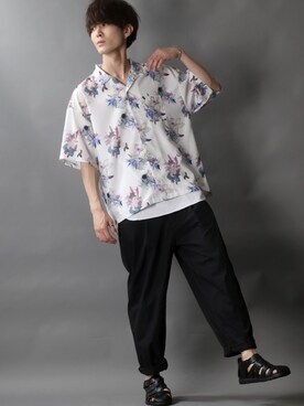 「SITRY（シトリー）のloose tapered tuck wide Pants/ルーズ テーパード タック ワイドパンツ（スラックス）」を使った、SITRYさん（メンズ・178cm）の夏コーディネート