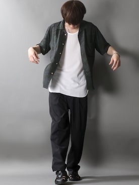「SITRY（シトリー）のloose tapered tuck wide Pants/ルーズ テーパード タック ワイドパンツ（スラックス）」を使った、SITRYさん（メンズ・178cm）の夏コーディネート