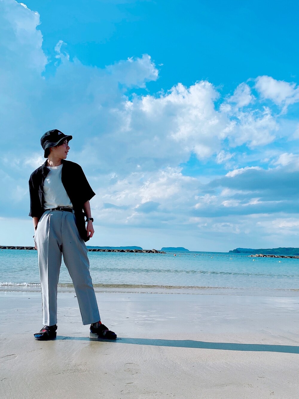 「夏コーデ、シンプルコーデ」｜「w closetのチャイナボタンハーフスリーブ羽織（シャツ/ブラウス、ブラック系）」を使った、やましさん（レディース・168cm）の夏コーディネートの1枚目の写真