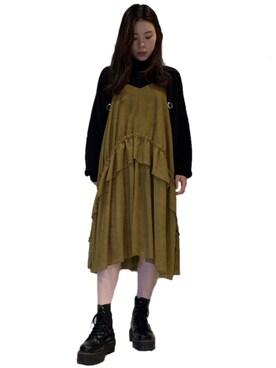 「MONKI（モンキ）のアイテム（Tシャツ/カットソー）」を使った、AIMIさん（レディース・163cm）の夏コーディネート