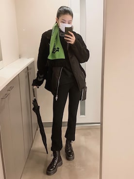 「Gosha Rubchinskiy（ゴーシャラブチンスキー）のアイテム」を使った、AIMIさん（レディース・163cm）の冬コーディネート