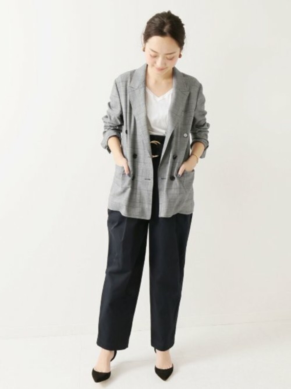 「ジャケット、ハイウエスト、グレンチェック、パンツスタイル、ベルト付き、VERMEIL par iena、COUTURE DADAM」｜「VERMEIL par ienaのCOUTURE DADAM グレンチェック ジャケット◆（その他アウター、グレー系）」を使った、yukiさん（レディース・160cm）の冬コーディネートの1枚目の写真