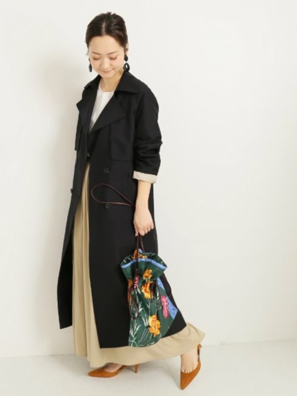 「トレンチコート、春アウター、巾着バッグ、プリントバッグ、BALDAN、VERMEIL par iena」｜「VERMEIL par ienaのダブルクロスタンブラートレンチコート◆（トレンチコート、ブルー系）」を使った、yukiさん（レディース・160cm）の春コーディネートの1枚目の写真