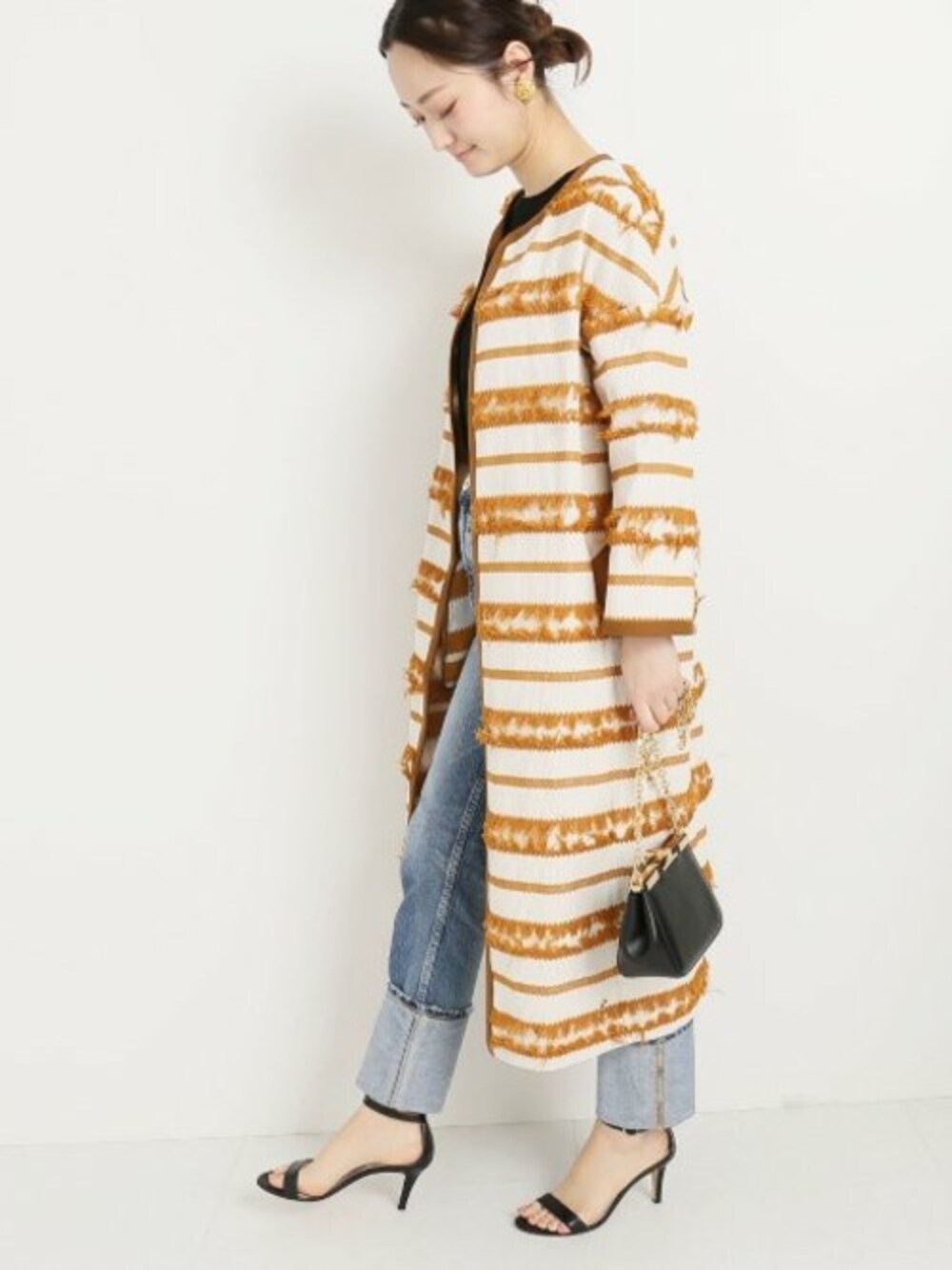 「デニム、ノーカラーコート、デニムパンツ、春アウター、チェーンバッグ、upper hights、VERMEIL par iena、ZANCHETTI」｜「VERMEIL par ienaのコットンカットジャガードノーカラーコート◆（ノーカラーコート、イエロー系）」を使った、yukiさん（レディース・160cm）の春コーディネートの1枚目の写真