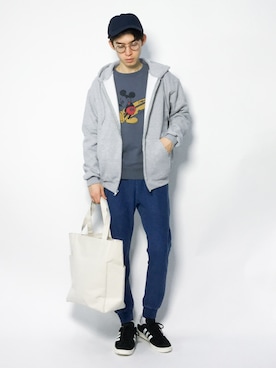 「URBAN RESEARCH Sonny Label（アーバンリサーチサニーレーベル）のアイテム（スウェット）」を使った、Morikawa Yoshinoriさん（メンズ・176cm）の冬コーディネート
