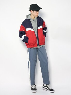 「ナイロンパーカー」｜「アイテム（チノパンツ）」を使った、Morikawa Yoshinoriさん（メンズ・176cm）の春コーディネート