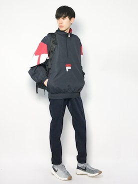 「プルオーバーパーカー」｜「アイテム（ナイロンジャケット）」を使った、Morikawa Yoshinoriさん（メンズ・176cm）の春コーディネート