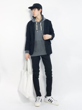 「NUMERALS（ヌメラルズ）のアイテム（帽子）」を使った、Morikawa Yoshinoriさん（メンズ・176cm）の春コーディネート