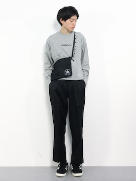 「CONVERSE（コンバース）のアイテム（ショルダーバッグ）」を使った、Morikawa Yoshinoriさん（メンズ・176cm）の秋コーディネート