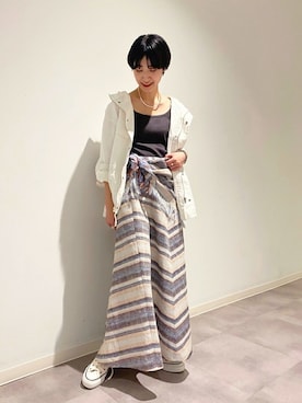 「アイテム（タンクトップ、グレー系）」を使った、Fukaさん（レディース・159cm）の冬コーディネート