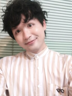 「zinif（ジニフ）のアイテム」を使った、James laurentさん（メンズ・176cm）の春コーディネート