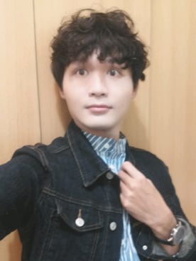 「zinif（ジニフ）のアイテム（トップス）」を使った、James laurentさん（メンズ・176cm）の夏コーディネート