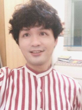 「zinif（ジニフ）のアイテム（トップス）」を使った、James laurentさん（メンズ・176cm）の夏コーディネート