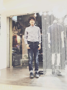 「zinif（ジニフ）のアイテム（トップス）」を使った、James laurentさん（メンズ・176cm）の夏コーディネート