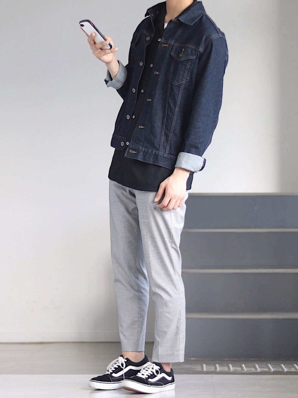 「プチプラ、デニムジャケット、オープンカラーシャツ、UNIQLO、UNIQLOコーデ、白Tシャツ、スラックス、チドリ柄、ベリーショート、アンクルパンツ」｜「Instagram ▶︎ yoyo＊yo です☺️のアイテム（その他、その他）」を使った、yoyo＊yoさん（メンズ・174cm）の春コーディネートの1枚目の写真