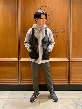 「NEWBALANCE」｜「アイテム（その他アウター）」を使った、紙屋和磨さん（メンズ・165cm）の秋コーディネート