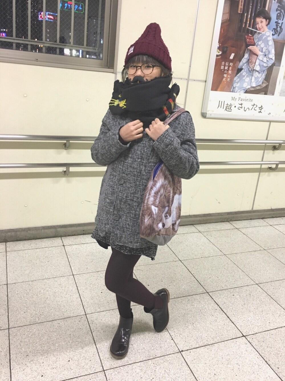 「小学生、猫マフラー、ニット帽×メガネ」｜「ZARA KIDSのアイテム（ブーツ、ブラウン系）」を使った、HIMARIさん（キッズ・145cm）の冬コーディネートの1枚目の写真