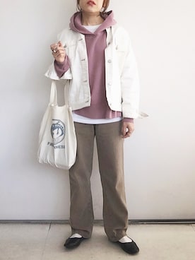 「くすみカラー」｜「アイテム（デニムジャケット）」を使った、SACHIさん（レディース・150cm）の春コーディネート