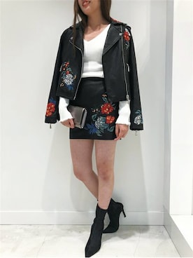「Guess（ゲス）のアイテム（ライダースジャケット）」を使った、GUESS JAPANさん（レディース・163cm）の秋コーディネート