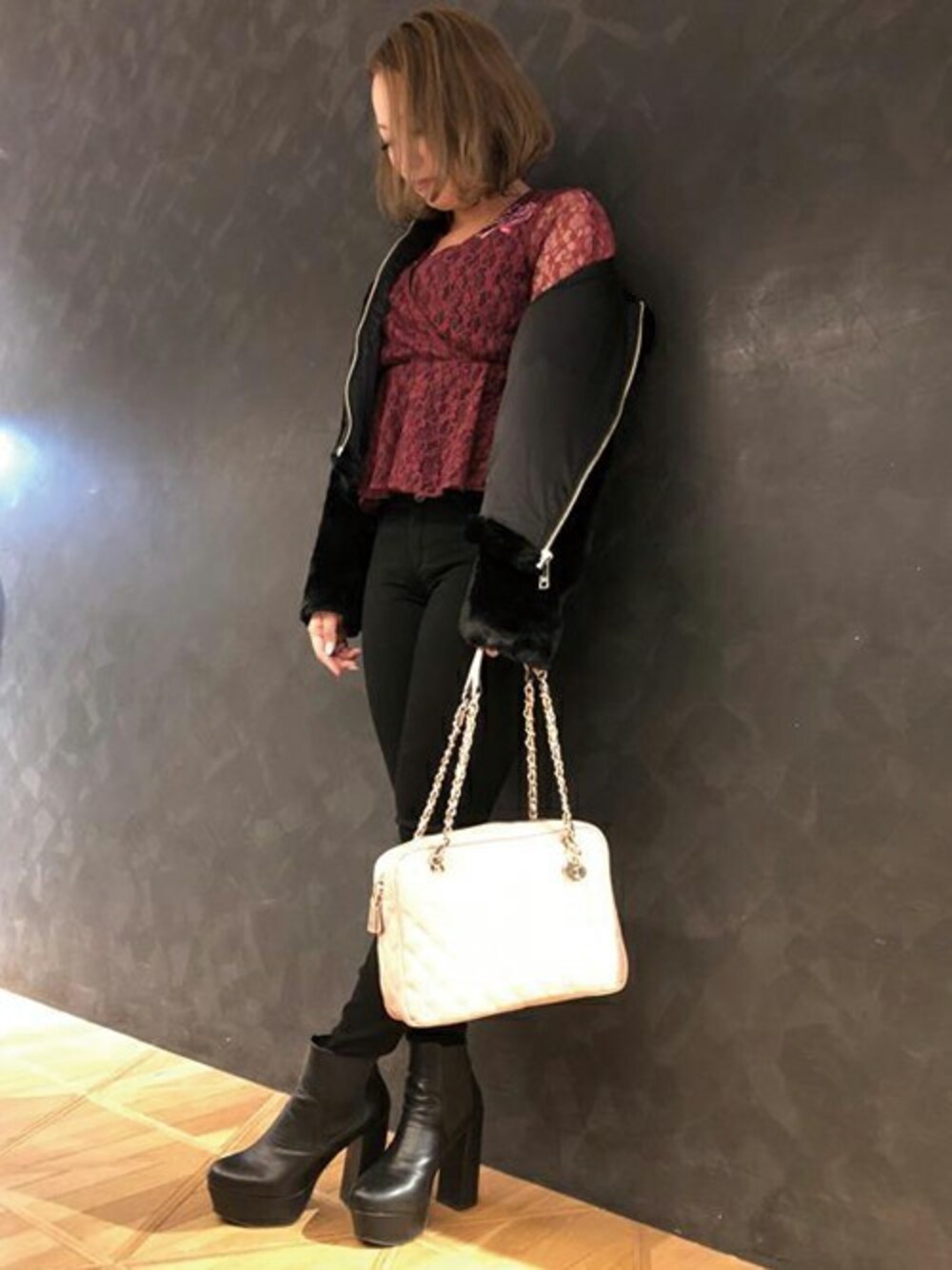 「guess、Guess Jeans 、guessjeans、guessgirl」｜「GuessのTANYA JACKET（その他アウター、ブラック系）」を使った、GUESS JAPANさん（レディース・161cm）の秋コーディネートの1枚目の写真