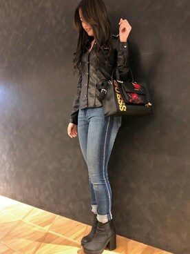 「Guess Jeans 」｜「アイテム（ライダースジャケット）」を使った、GUESS JAPANさん（レディース・160cm）の秋コーディネート