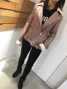「Guess Jeans 」｜「アイテム（ライダースジャケット）」を使った、GUESS JAPANさん（レディース・161cm）の秋コーディネート